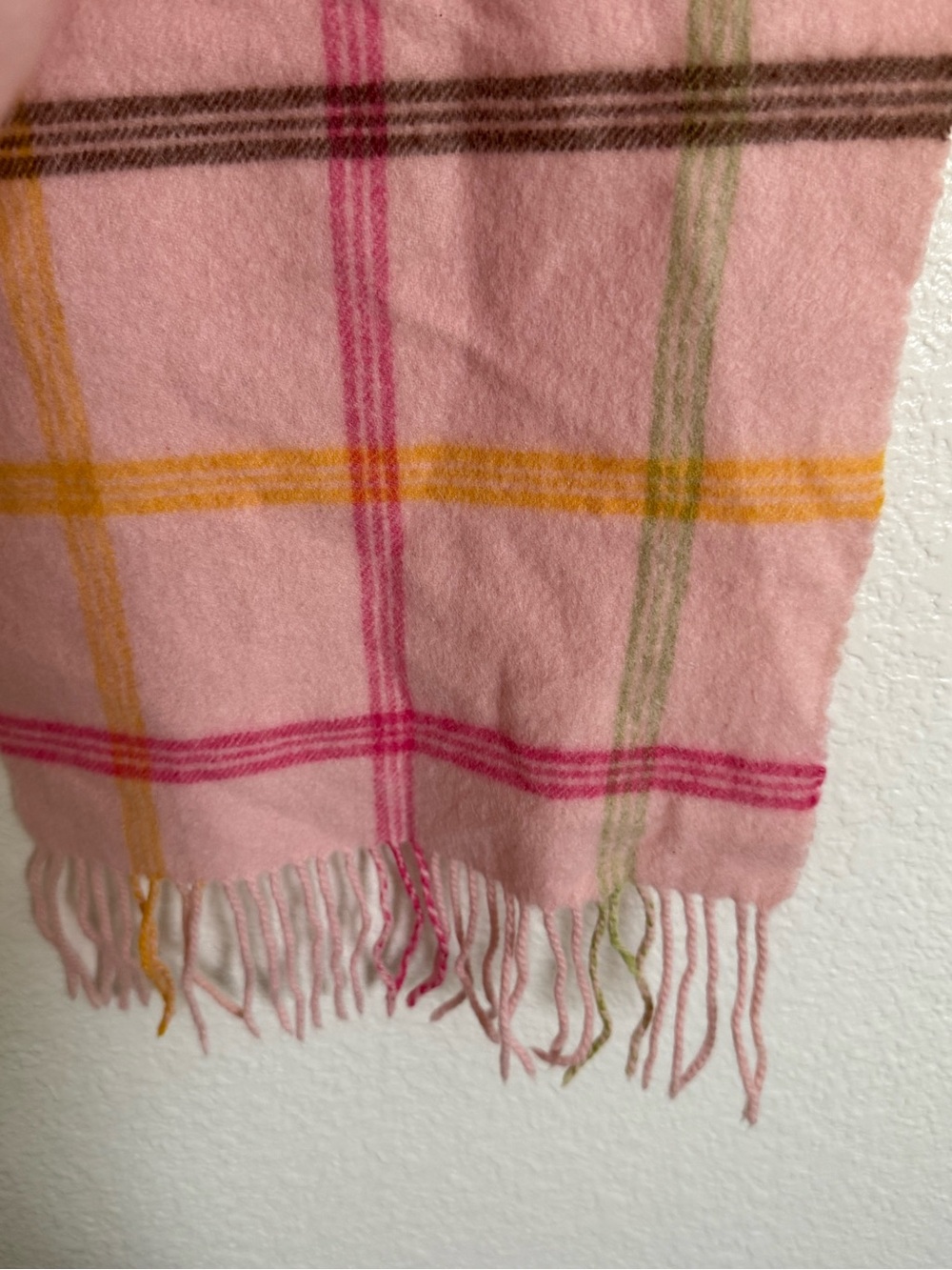 Amicable Pink Cashmere Plaid Scarf